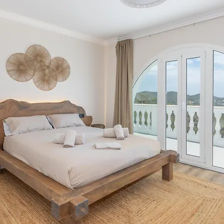 Aurea, Pool, Jacuzi And Panoramic View Vil·la
